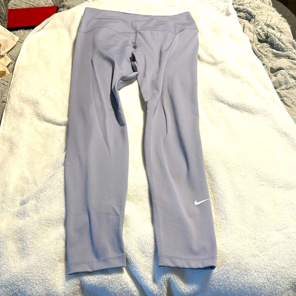 Nike dri-fit women’s leggings size large